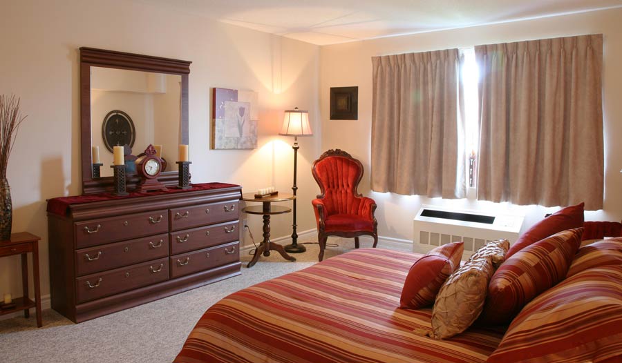 Barrhaven Retirement Home - Prince Of Wales Bedroom Suite