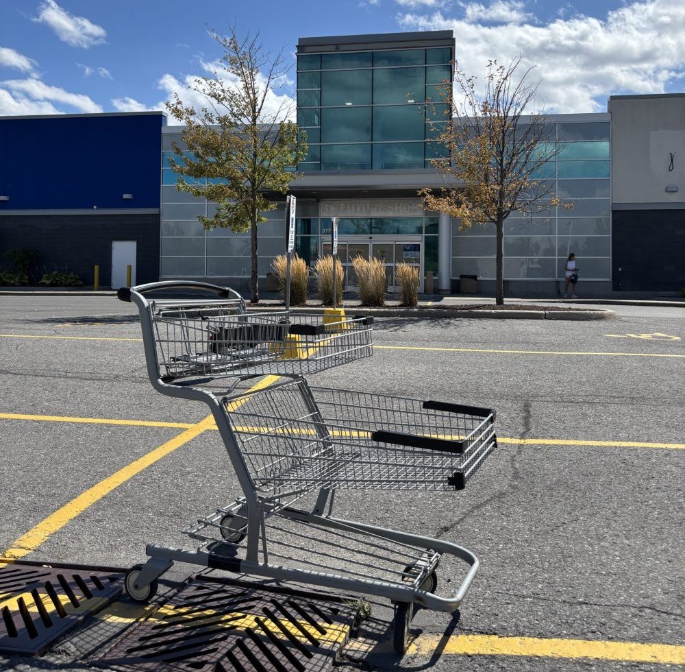 Barrhaven Retail Store Empty Barrhaven Retail Store